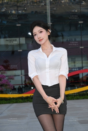 网红瑞瑞黑丝制服