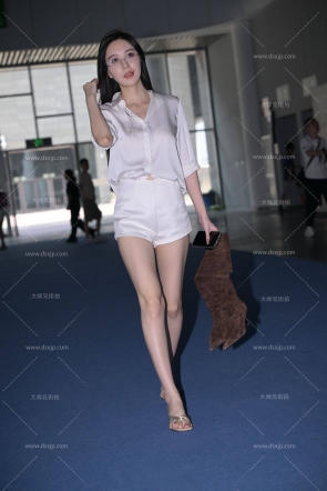 眼镜美女【套图+135P】