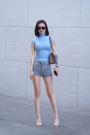 极品九头身美女【套图+66P】