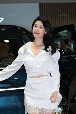 魅力动人的摄影师【套图100P/1.72G】